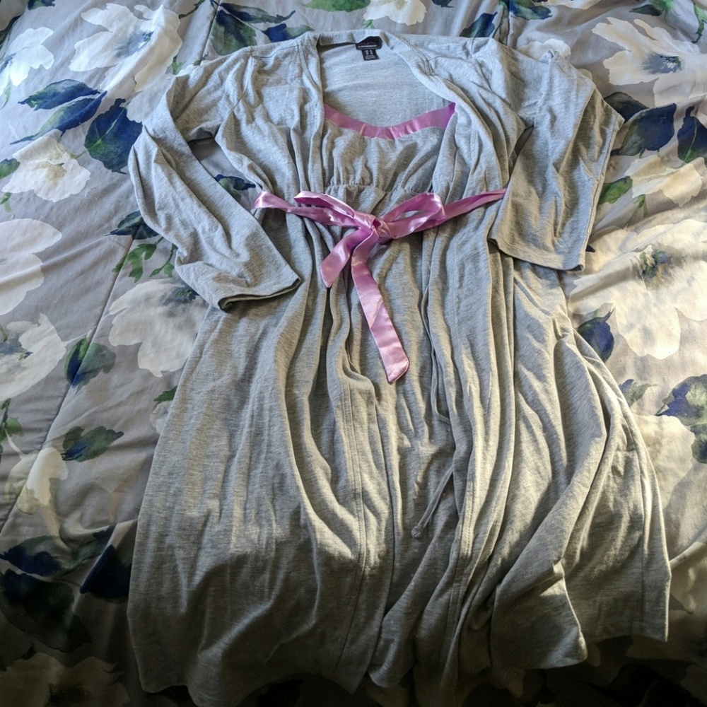 NWOT robe and nursing gown